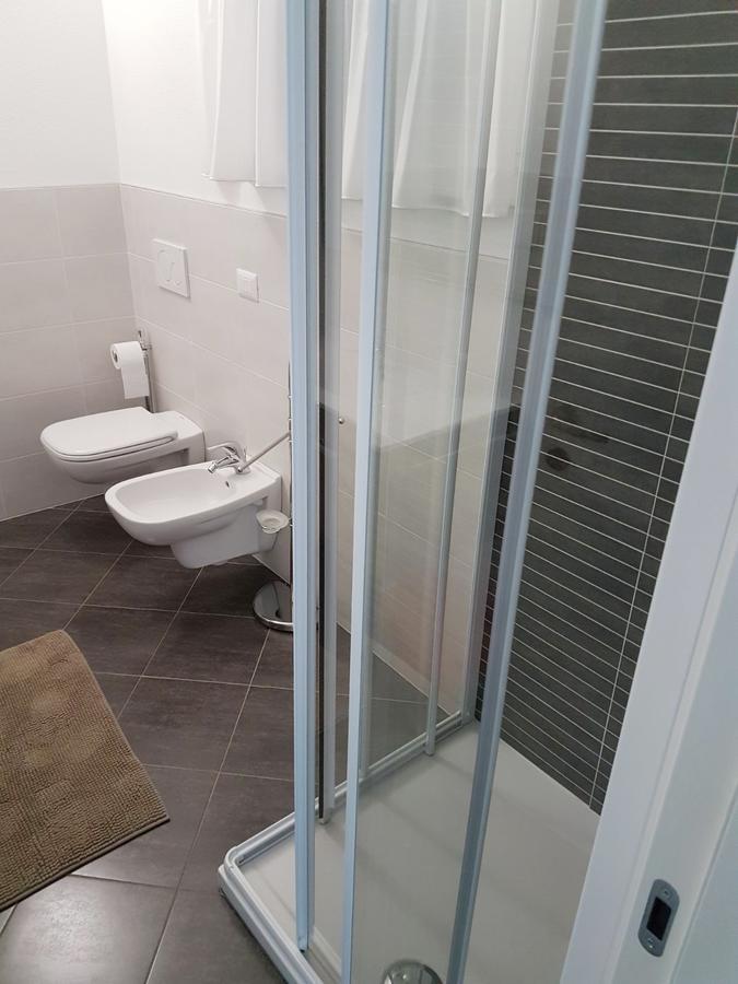 Baia Blu - Luxury Apartments With Pool Cremia Bagian luar foto