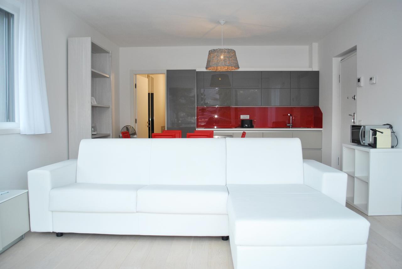 Baia Blu - Luxury Apartments With Pool Cremia Bagian luar foto