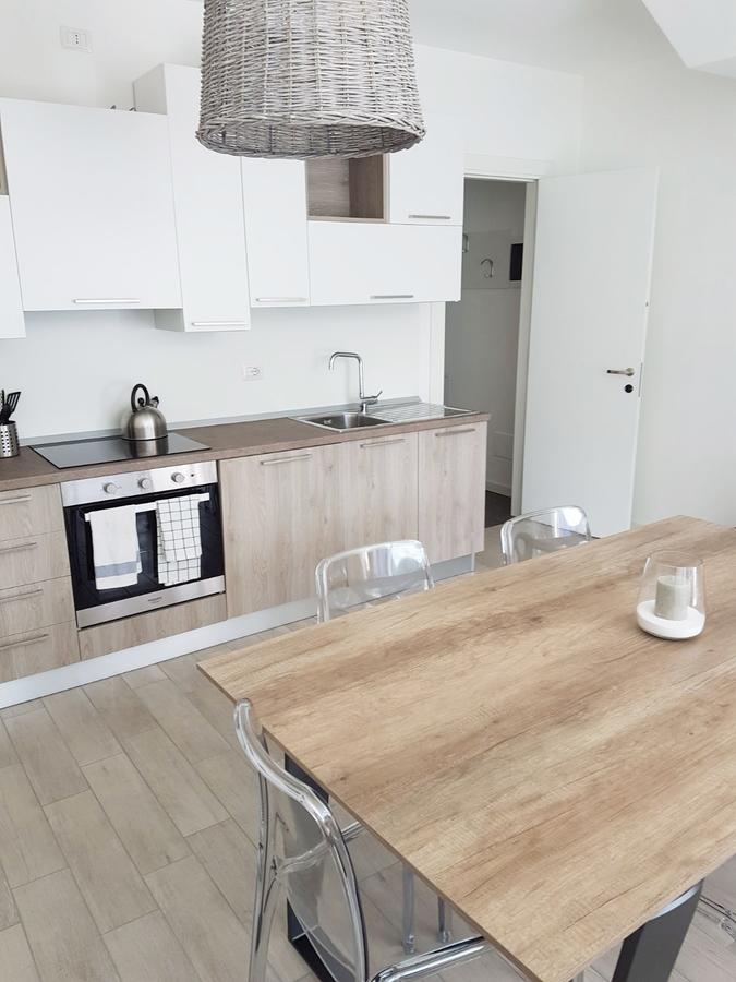 Baia Blu - Luxury Apartments With Pool Cremia Bagian luar foto