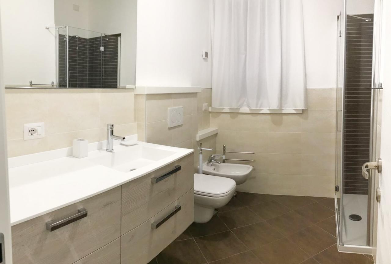 Baia Blu - Luxury Apartments With Pool Cremia Bagian luar foto